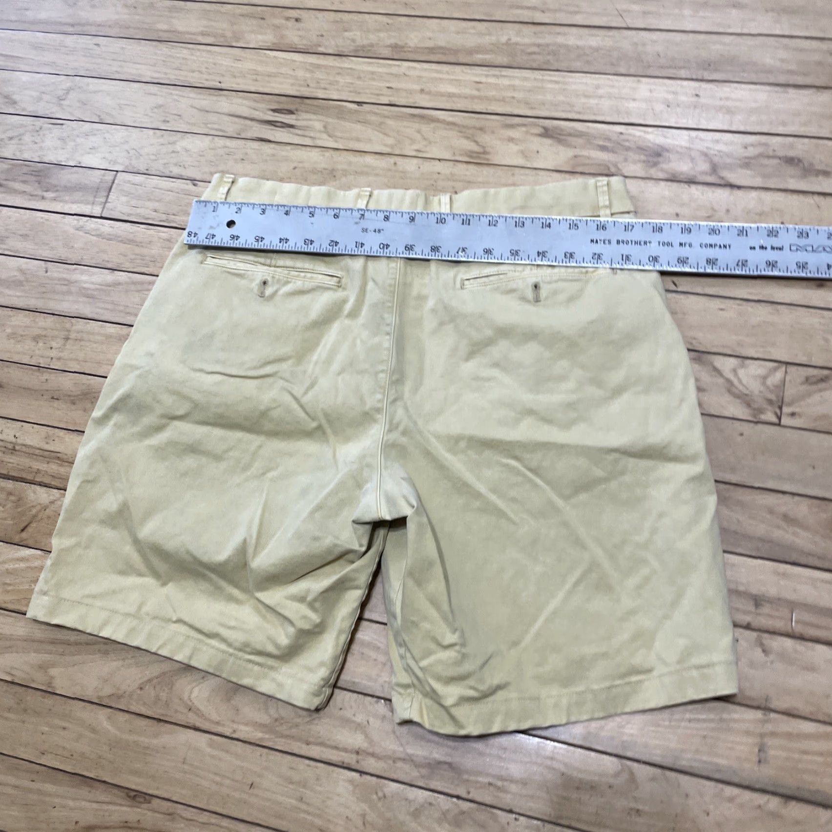 Gap VINTAGE GAP Retro Yellow Shorts Men 34 10" Inseam 1970s 90s Classic Flat Chino, Yellow, 1970s, 90s, Golf, Light Wash, Casual, Regular, Mens Size US 34 / EU 50 - 7 Thumbnail