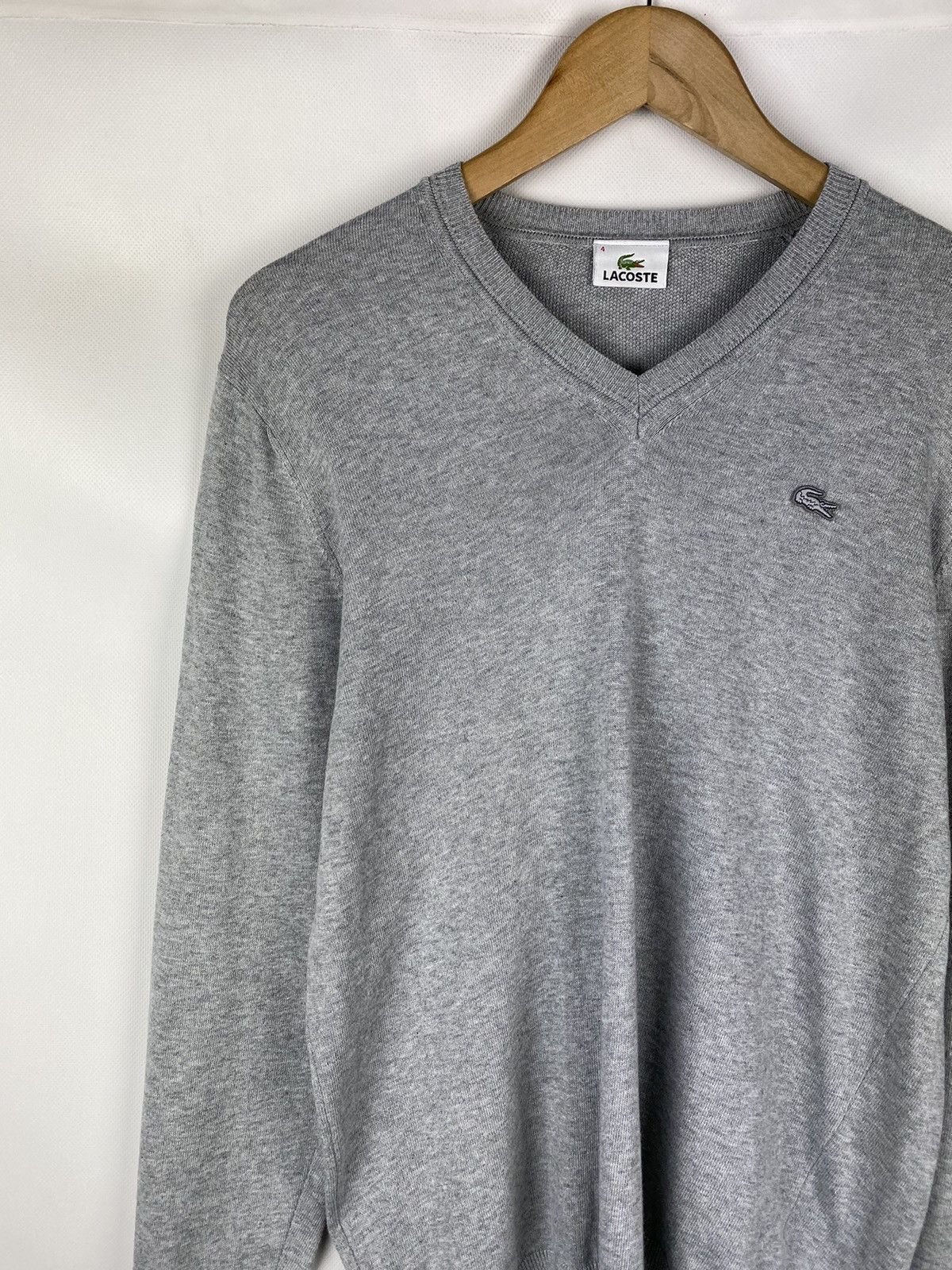 Lacoste Lacoste men’s v-neck sweater pullover size 4 Size US M / EU 48-50 / 2 - 4 Thumbnail