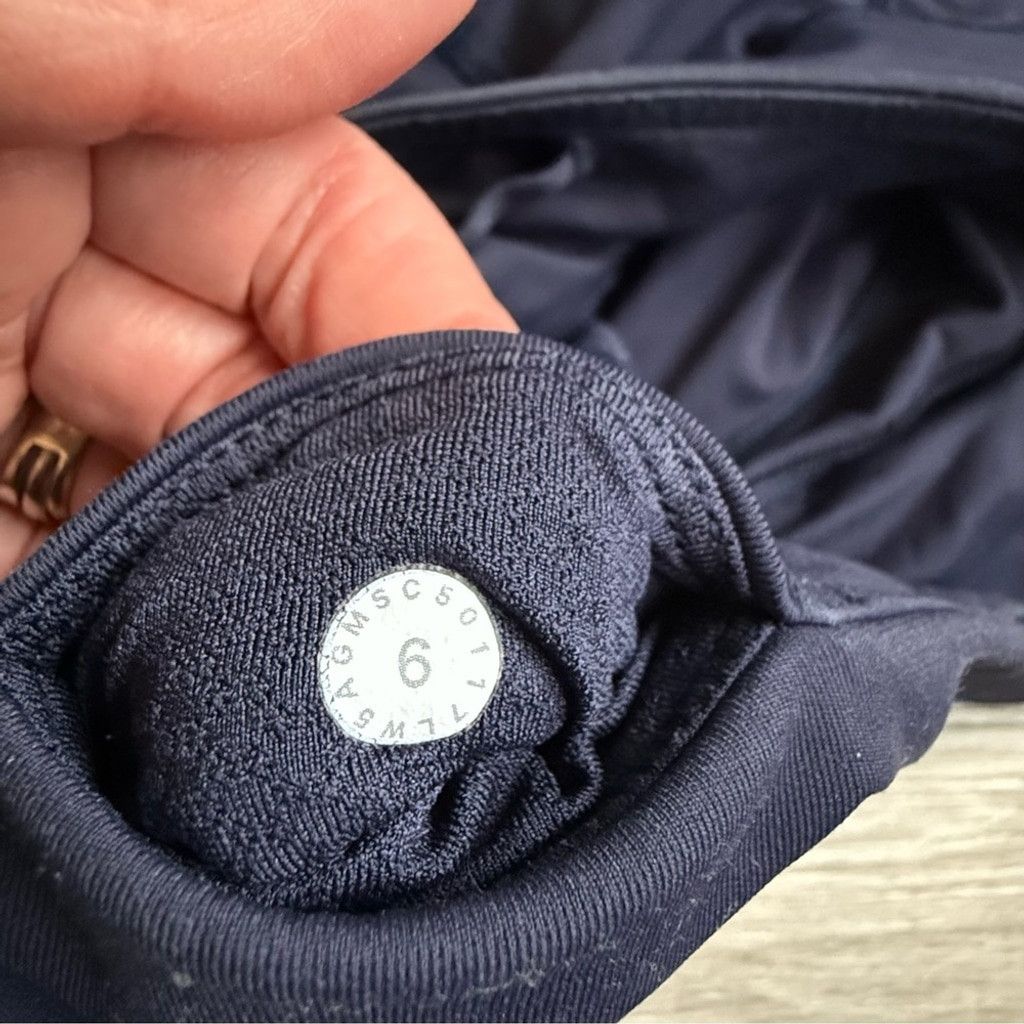 Lululemon Lululemon Athletica Invigorate 7/8 Navy Leggings Size 28" / US 6 / IT 42 - 9 Thumbnail