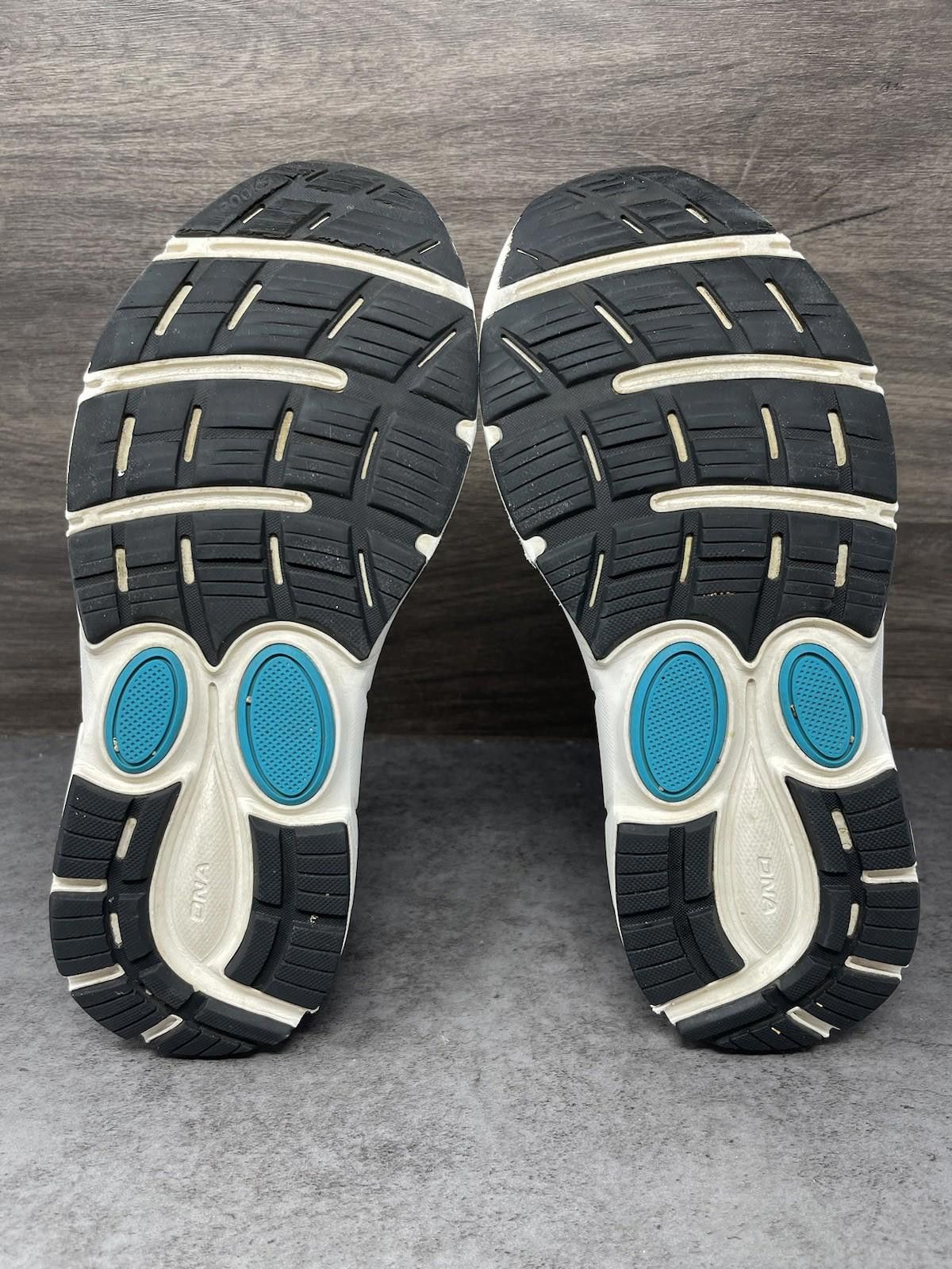 Brooks Brooks Dyad 10 Running Shoes Womens Size 9 Black Blue Size US 9 / IT 39 - 8 Thumbnail