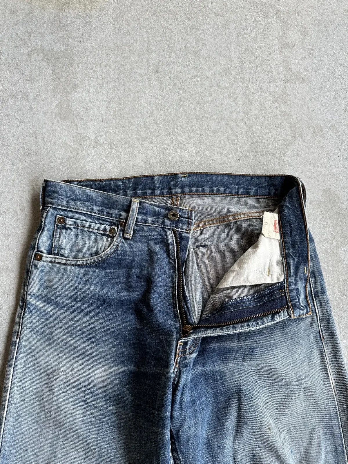 LVC CRAZY 🔥🔥 DISTRESSED DENIM 🧷 Vintage LEVI’S 503 Denim Pants Size US 29 - 13 Thumbnail