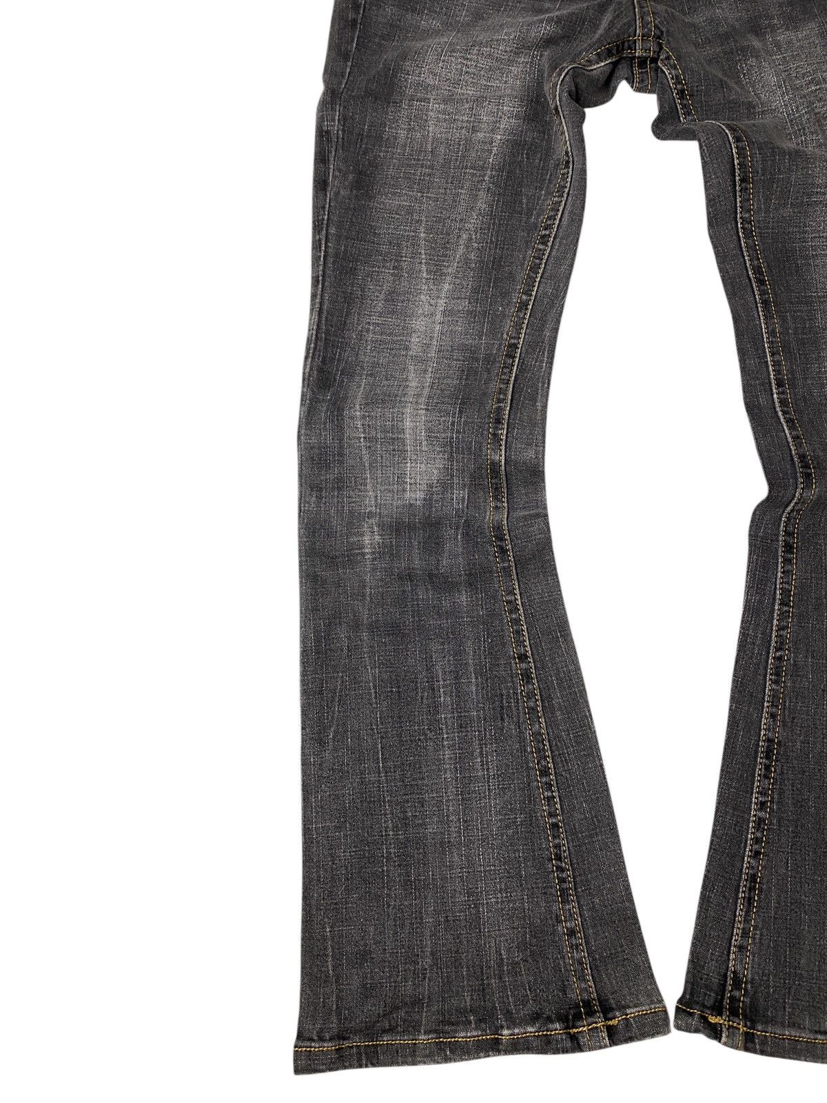 If Six Was Nine 2000's BCBG Skull Cross Studded Flared Jeans Size US 26 / EU 42 - 8 Thumbnail