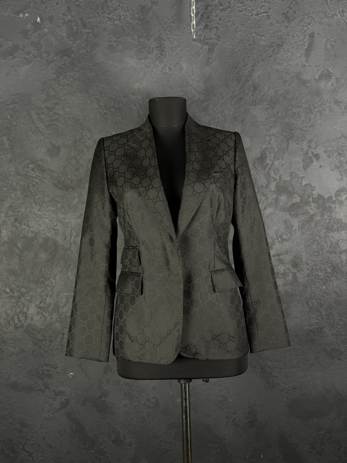 Gucci Archive Gucci xTom Ford 1998 Silk GG Monogram Blazer Vintage Size M / US 6-8 / IT 42-44 - 1 Thumbnail