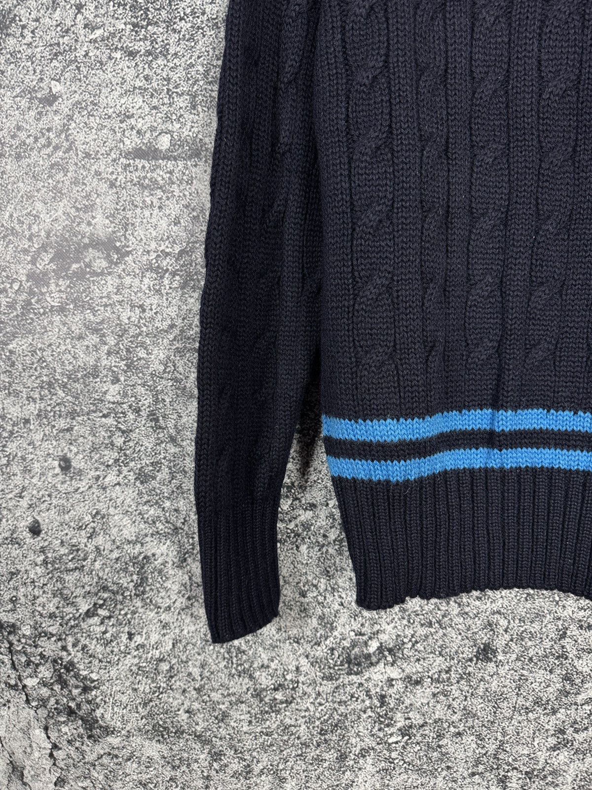 Fred Perry Fred Perry Vintage V-Neck Cable Knit Sweater Pullover Sz 44 Size US L / EU 52-54 / 3 - 14 Thumbnail