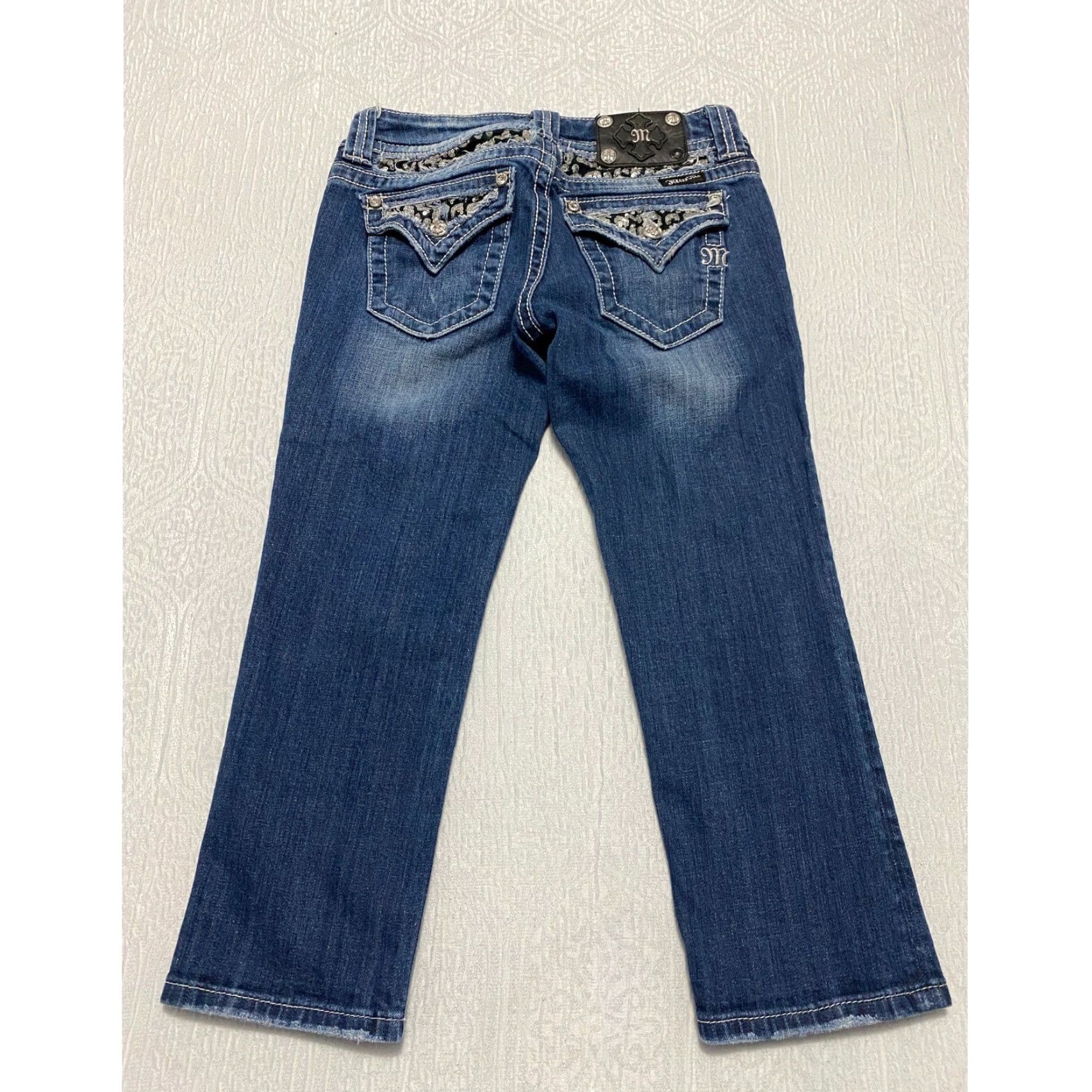 Miss Me Miss Me Jeans Capri Women 25 Distressed Paisley Embellished Pockets 5-Pocket Design Denim Capris Blue Size 42" / US 20 - 2 Thumbnail