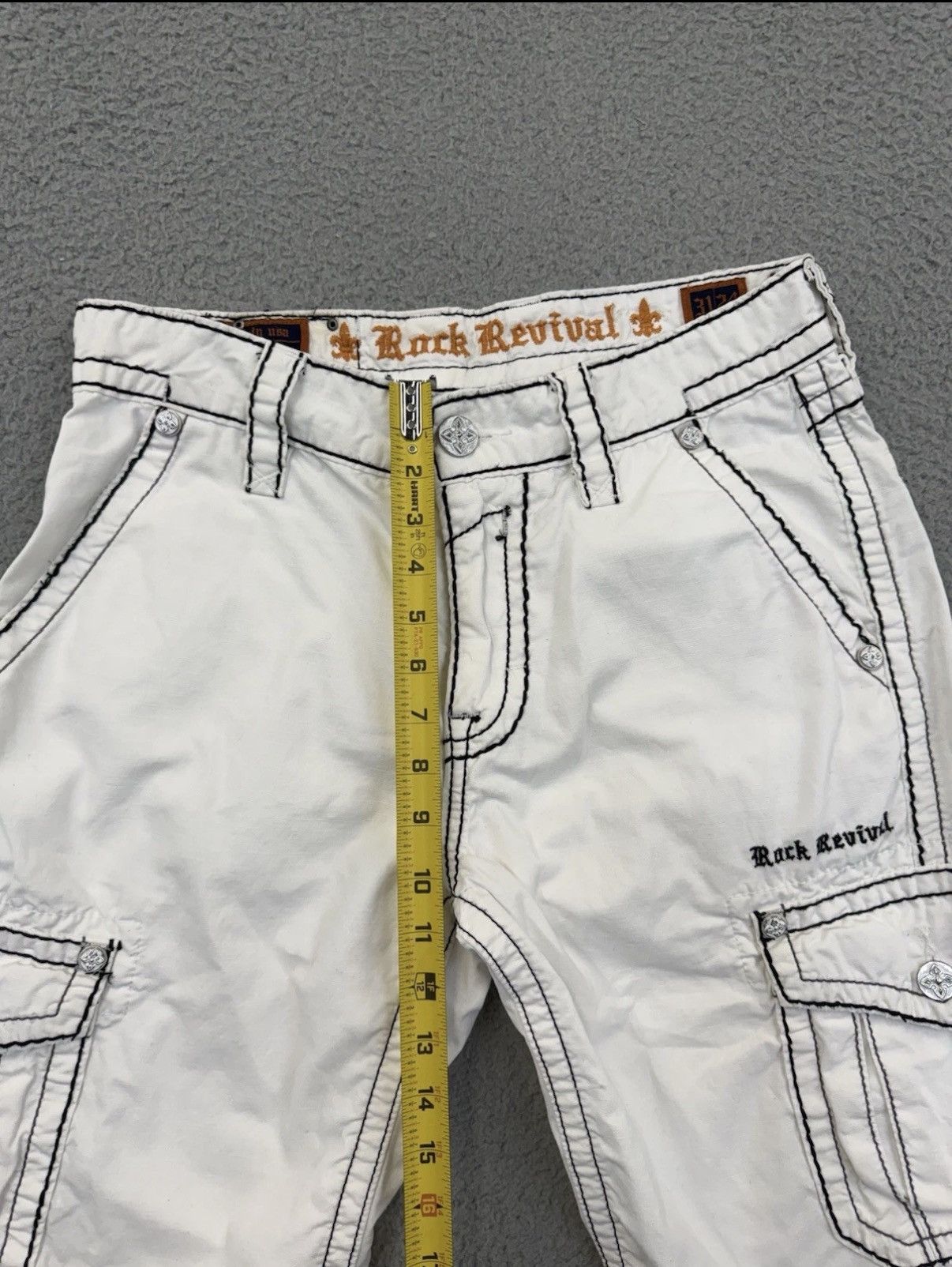 Rock Revival ROCK REVIVAL WHITE CARGO SHORTS Size US 31 - 7 Thumbnail