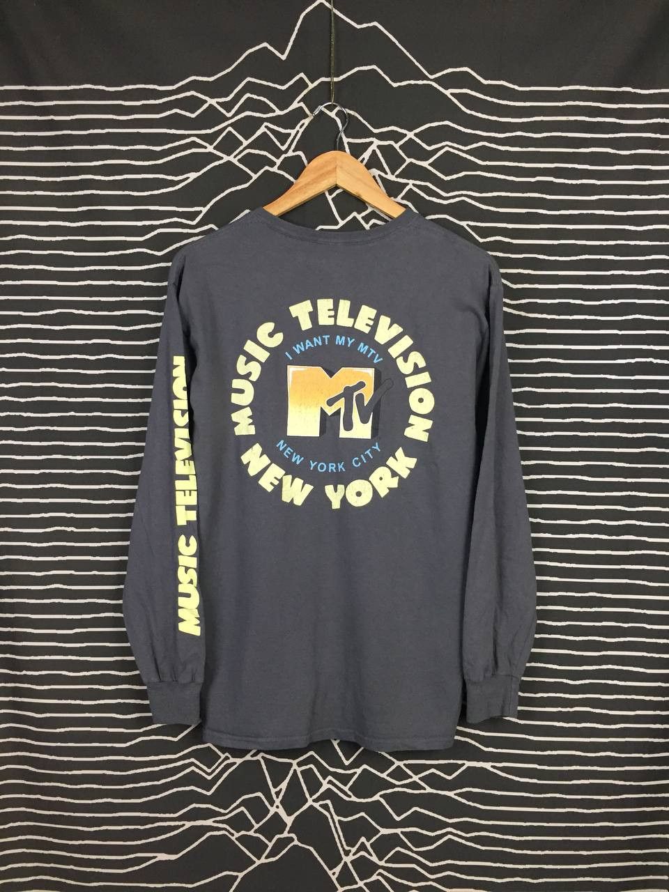 Mtv × Vintage MTV Music Television New York Big Logo Longsleeve Tee Size US M / EU 48-50 / 2 - 1 Thumbnail