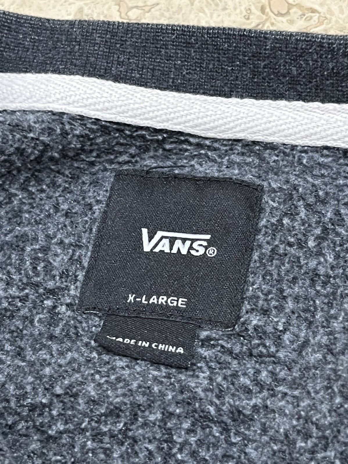 Vans × Vintage Y2K Thrashed Vans Sweatshirt Size US XL / EU 56 / 4 - 13 Thumbnail