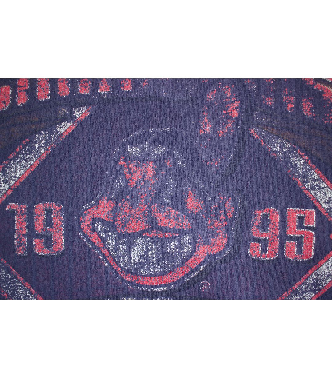 Vintage 1995 Vintage Cleveland Indians T-Shirt Size US L / EU 52-54 / 3 - 7 Thumbnail