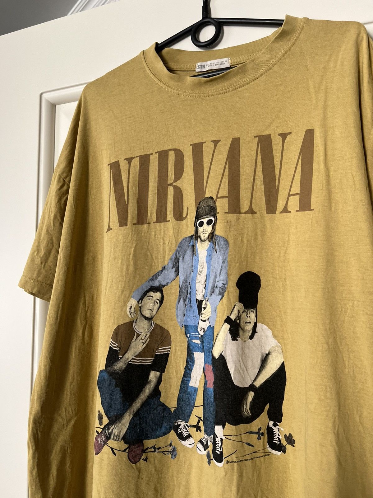 Nirvana Nirvana Band Tee Kurt Kurt Cobain T-Shirt Size US XL / EU 56 / 4 - 3 Thumbnail