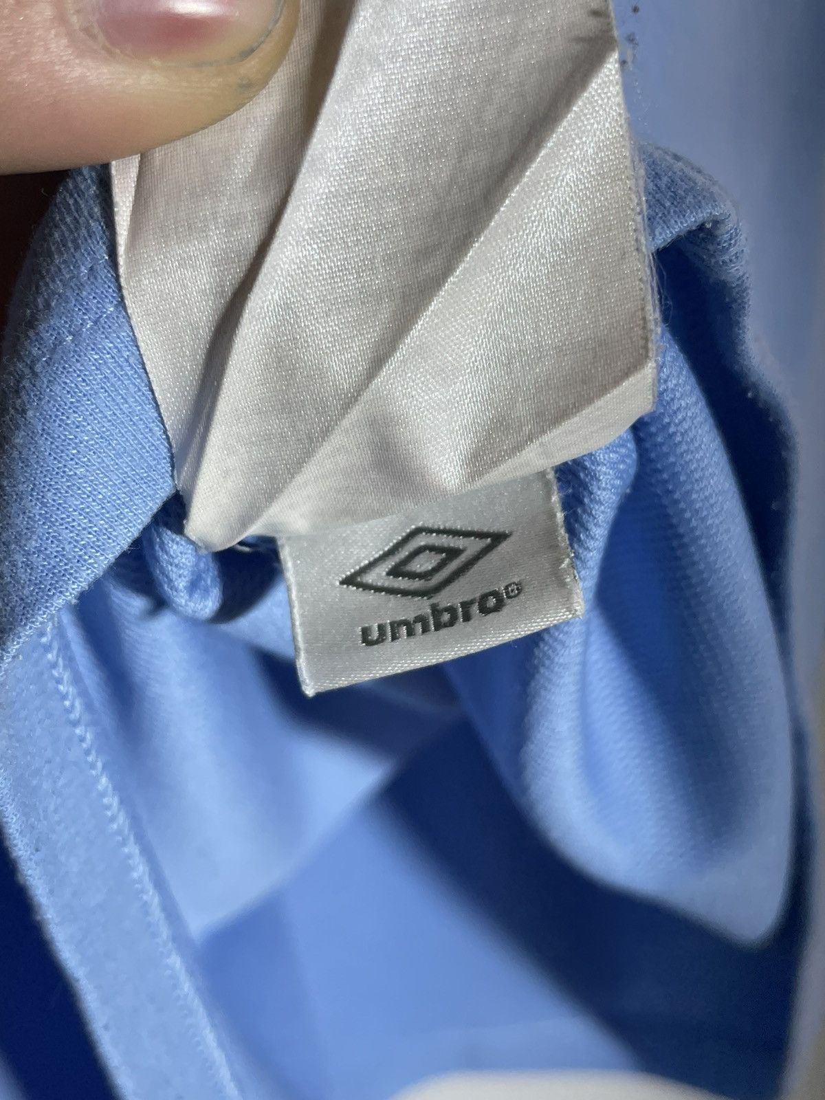Umbro × Vintage #21 David Silva Manchester City Umbro 2010/11 Long Sleeve Size US M / EU 48-50 / 2 - 13 Thumbnail