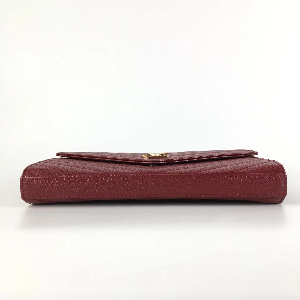 Saint Laurent Paris o1tp1o1224 Size: OS/Cassandra Wallet On Chain in Red Size ONE SIZE - 4 Thumbnail