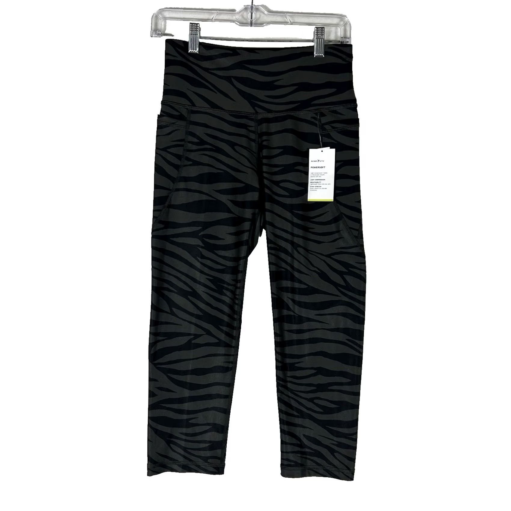 Old Navy Old Navy Active Powersoft Capri Leggings Women's M Gray Zebra Print NWT Size 32" / US 10 / IT 46 - 2 Thumbnail