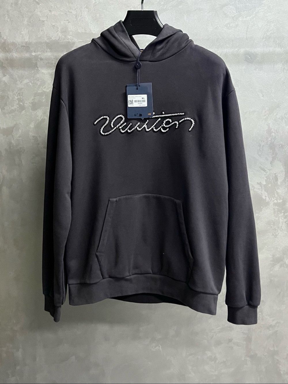 Louis Vuitton Louis Vuitton Beaded Logo Hoodie Size XL Size US XL / EU 56 / 4 - 1 Thumbnail