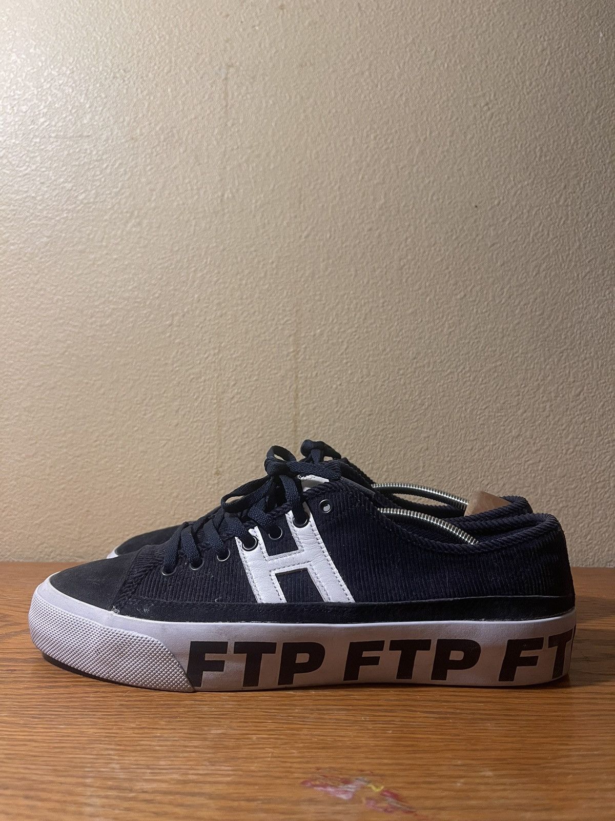 Huf Huf x FTP low top sneakers Size US 9.5 / EU 42-43 - 1 Thumbnail
