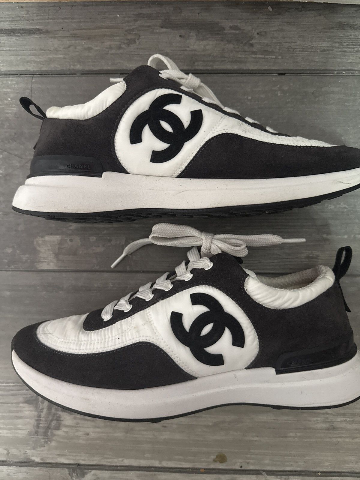 Chanel Chanel 2021 Sneakers White/Dark Grey Size US 6 / EU 39 - 1 Thumbnail