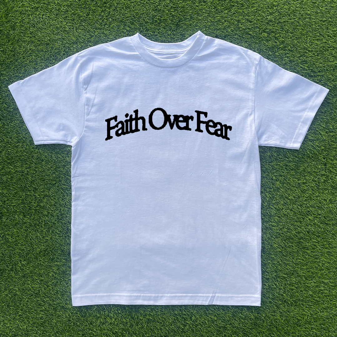 Vintage FAITH OVER FEAR TSHIRT Size US M / EU 48-50 / 2 - 1 Preview