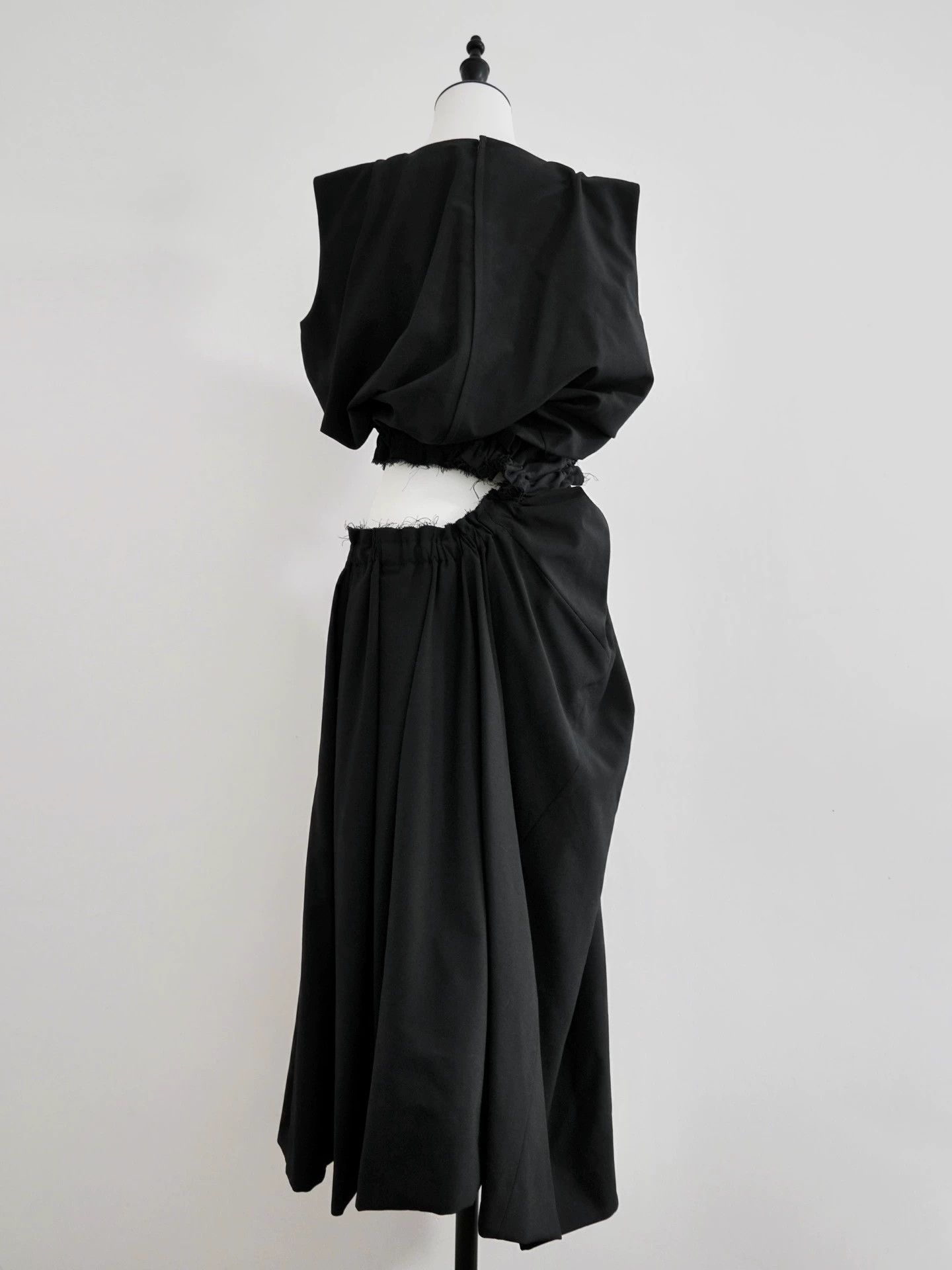 Comme des Garcons Comme des Garçons Drawstring Waist Cut-Out Dress S NWOT Size S / US 4 / IT 40 - 2 Thumbnail