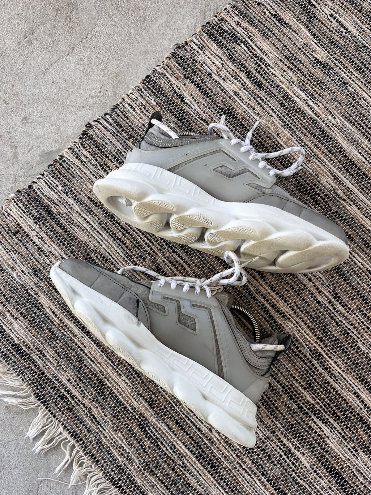 Versace Versace Chain Reaction Sneakers Baroque Medusa Logo Y2K Size US 5 / IT 35 - 6 Thumbnail