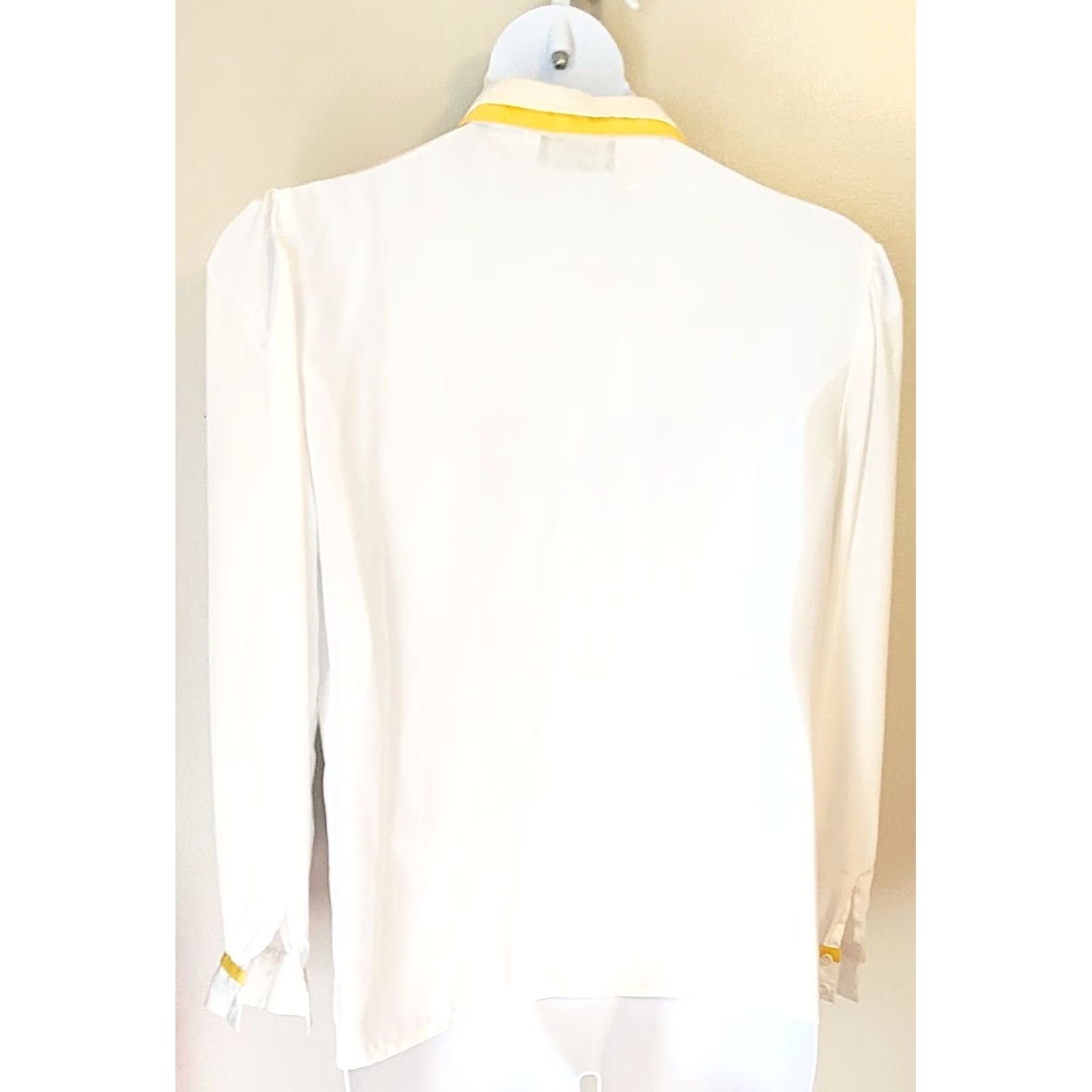 Vintage VINTAGE Haberdashery Collection Blouse White Gold Trim Long Sleeve Collared Casual Party Cocktail Polyester Plus Size 16W Womens Size XXL / US 16-18 / IT 52-54 - 4 Thumbnail