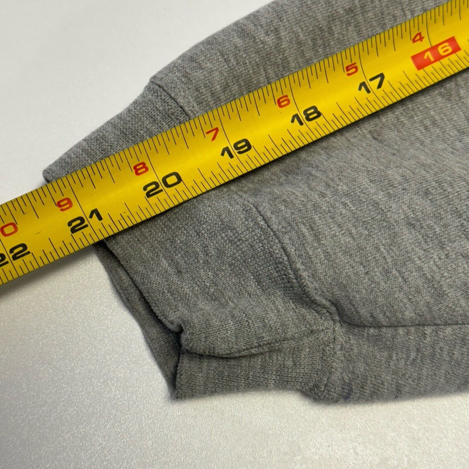 NHL × Puma × Vintage Vintage Detroit Redwings Sweatshirt Mens Large Gray Puma NHL Size US L / EU 52-54 / 3 - 11 Thumbnail