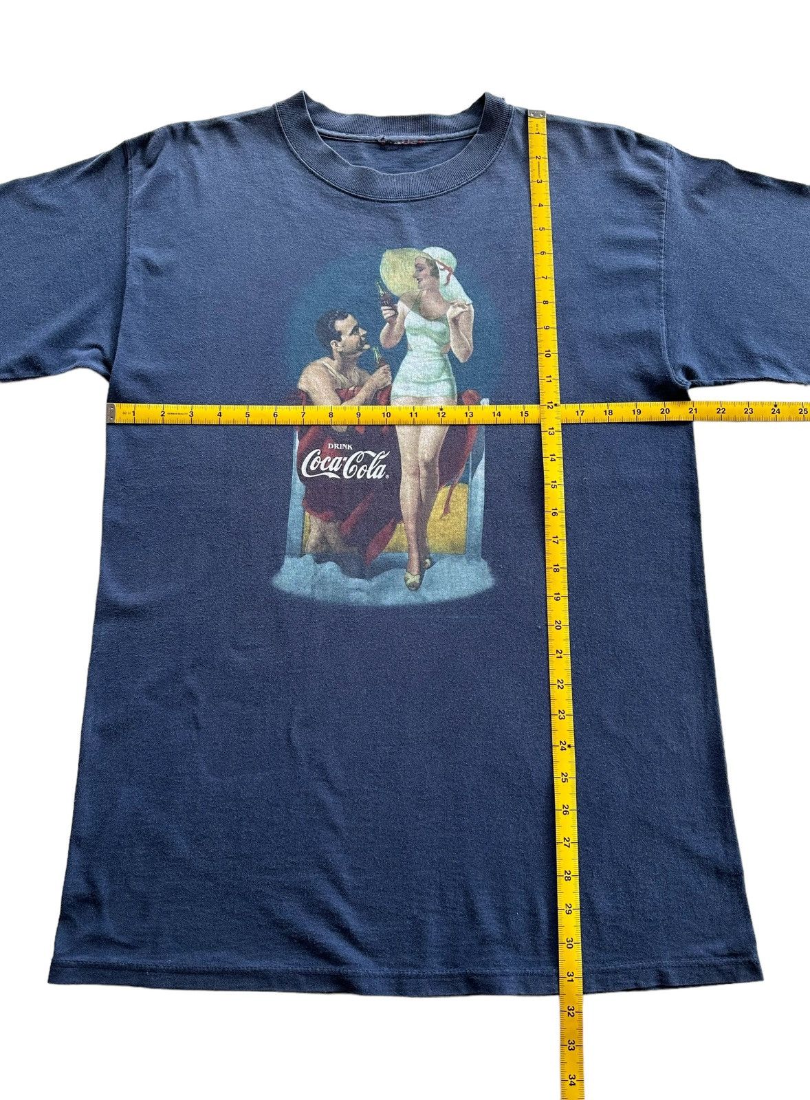 Coca Cola Vintage Cocacola sexy couple drink it rn tee shirt Size US L / EU 52-54 / 3 - 6 Thumbnail