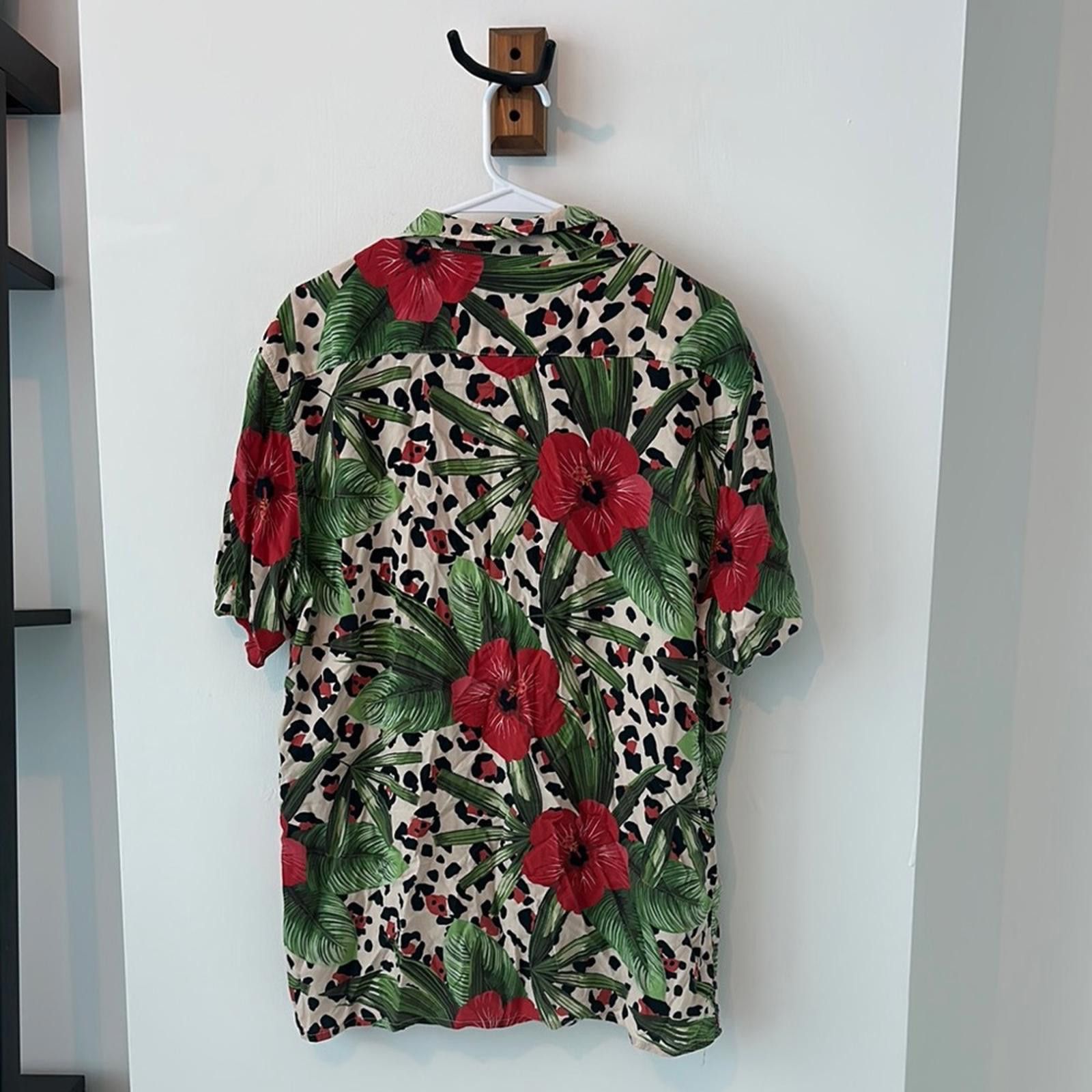 DIVINITIES Tropical Red and Green Short Sleeve Button Down Shirt Size L / US 10 / IT 46 - 5 Thumbnail