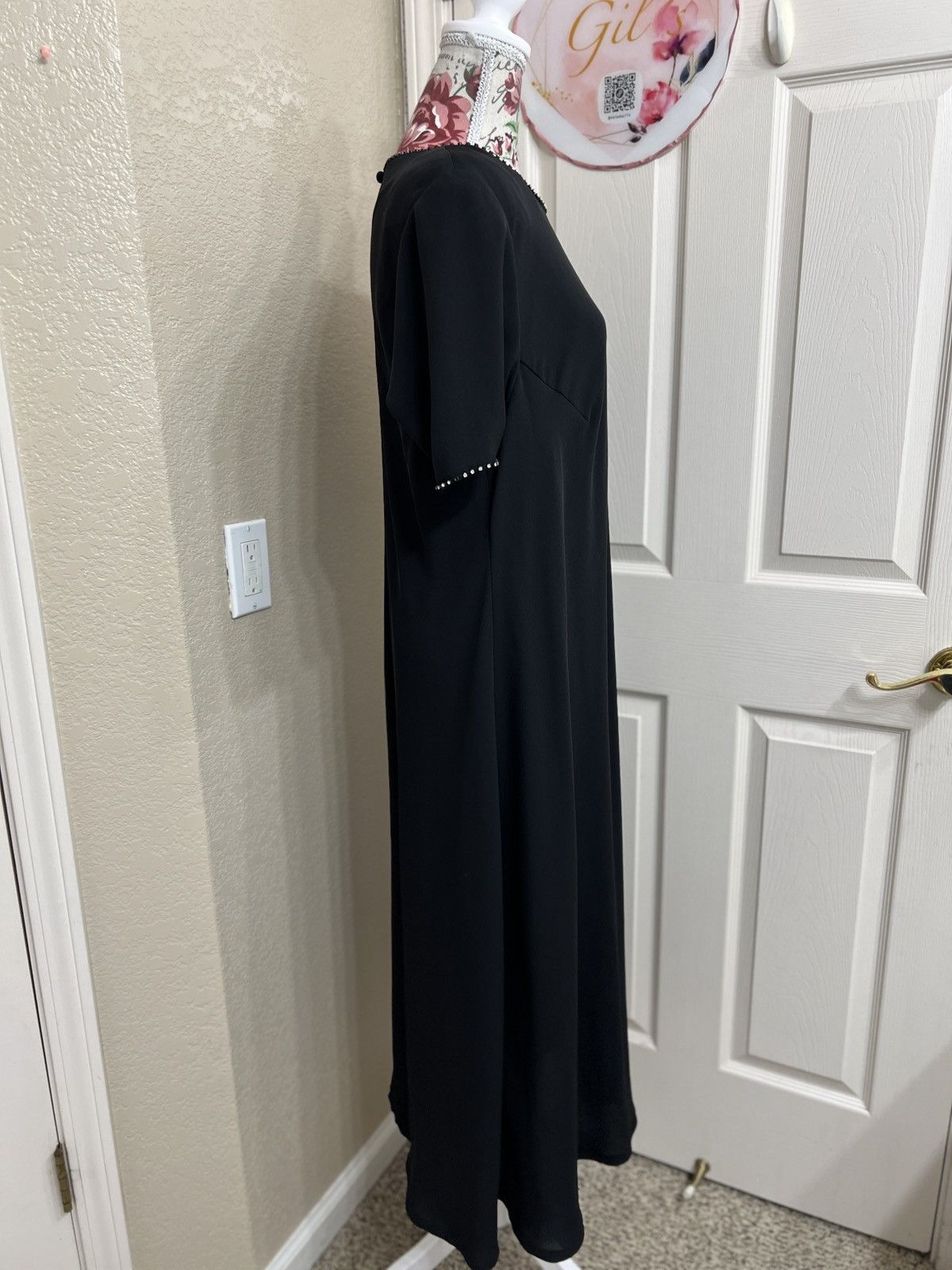 Adrianna Papell Papell Boutique Black Dress with Beaded Trim size 16W Size XXL / US 16-18 / IT 52-54 - 2 Thumbnail