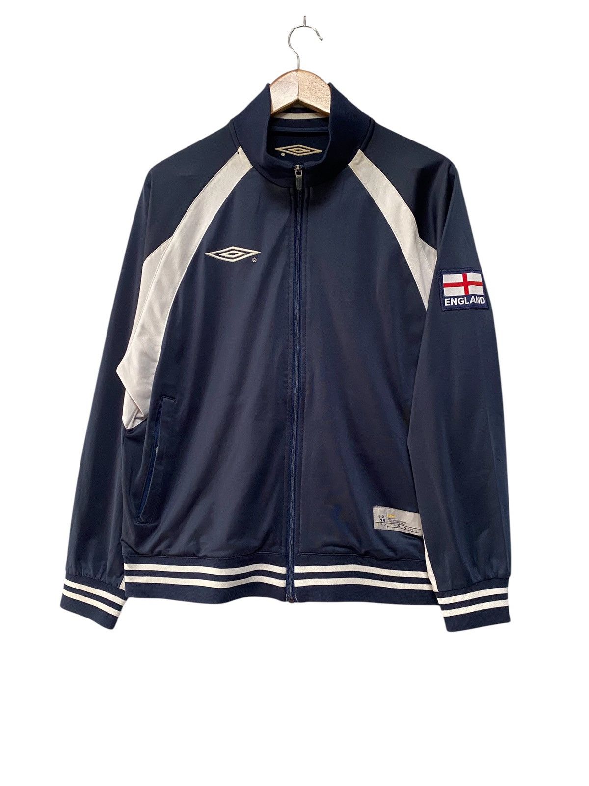 Sports Specialties × Umbro × Vintage Vintage England tracktop by umbro Size US L / EU 52-54 / 3 - 2 Thumbnail