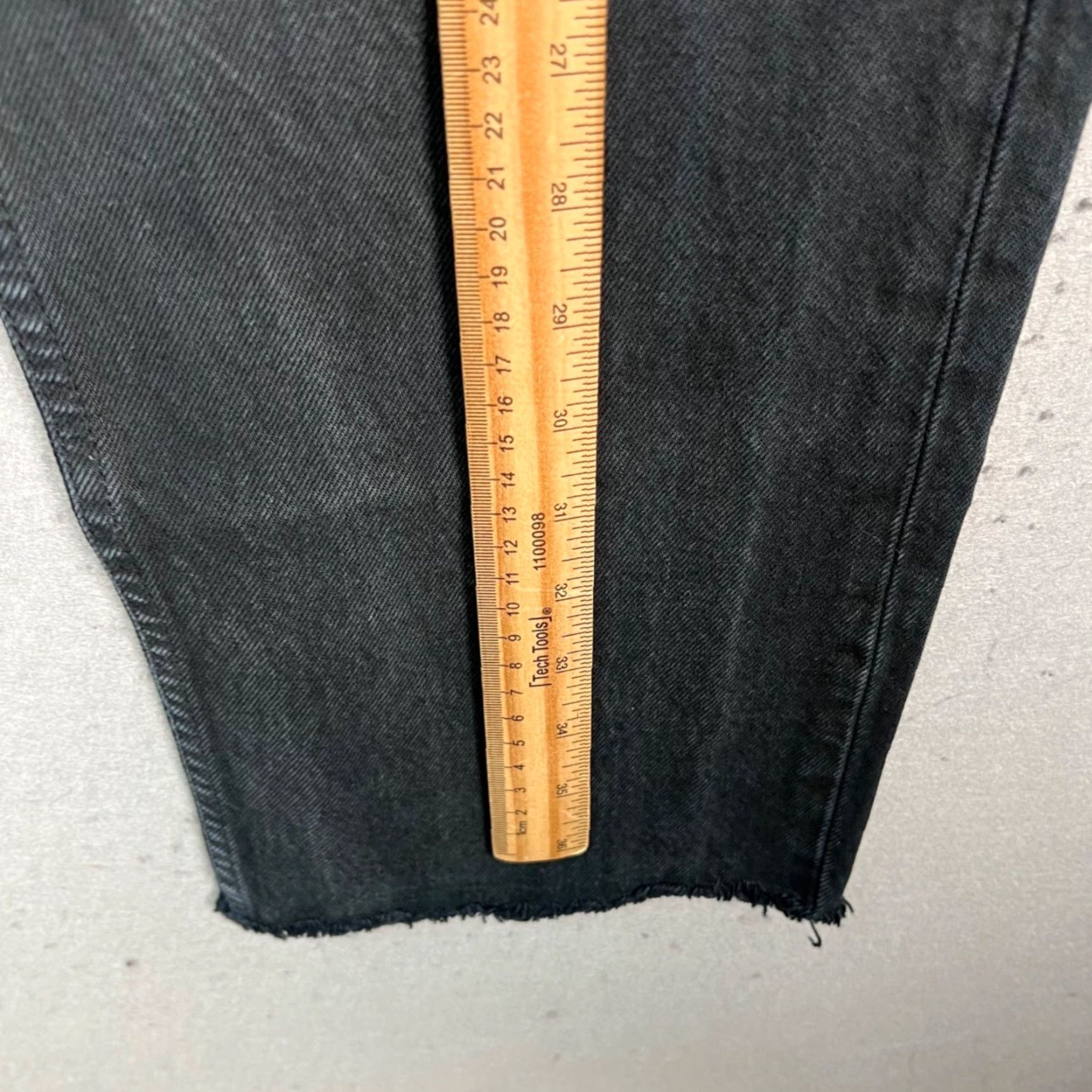 Levi's Levis 501 Jeans Mens Black Denim Straight Distressed Hem 32x27 Regular 5-Pocket denim Levi's 501 Series Mens Jeans Size US 32 / EU 48 - 7 Thumbnail