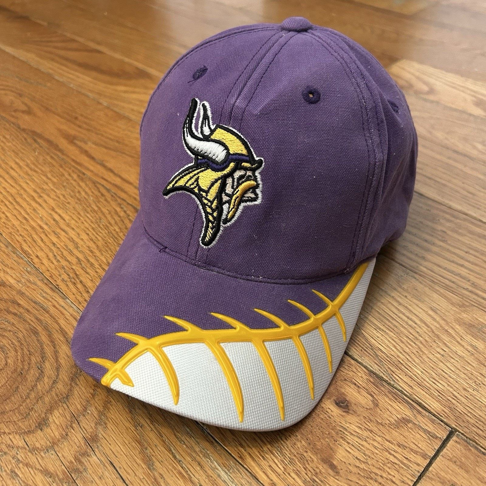 Vintage Vintage 90s Minnesota Vikings NFL Pro Line Hat Size ONE SIZE - 1 Thumbnail