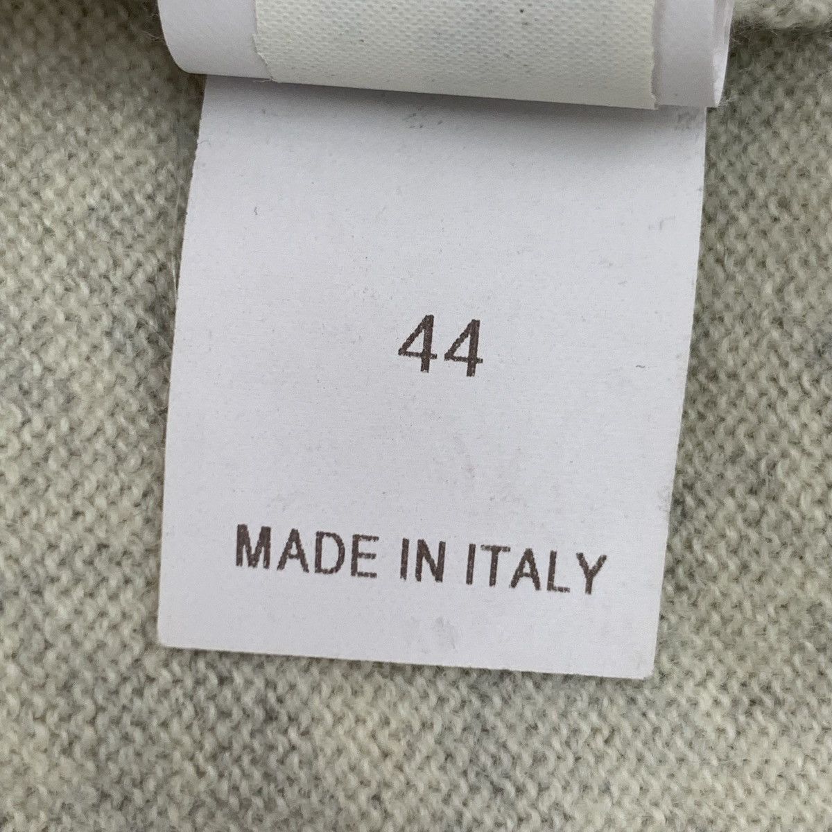 Brunello Cucinelli Brunello Cucinelli V-neck Long Sleeve Knit Sweater K26WX Size US XS / EU 42 / 0 - 6 Thumbnail