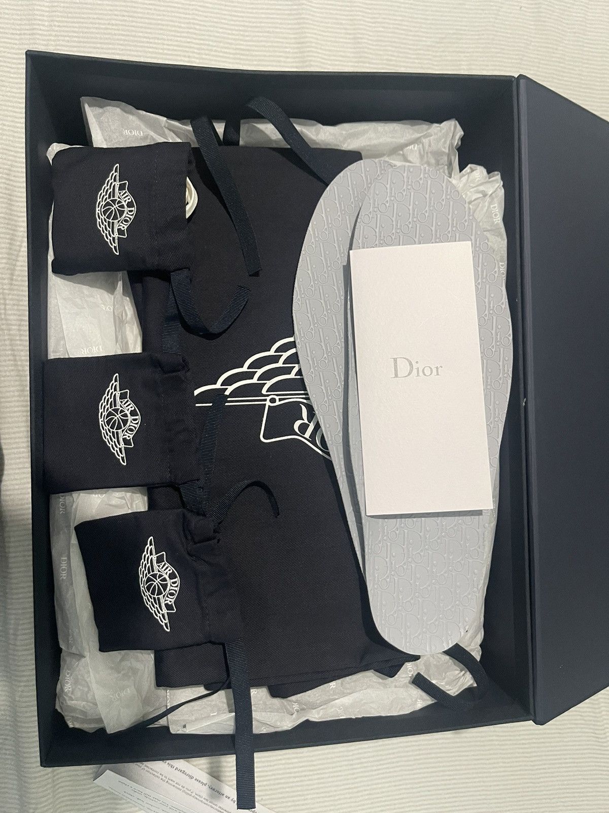 Dior × Jordan Brand Air Jordan 1 Dior High Size US 11 / EU 44 - 22 Thumbnail