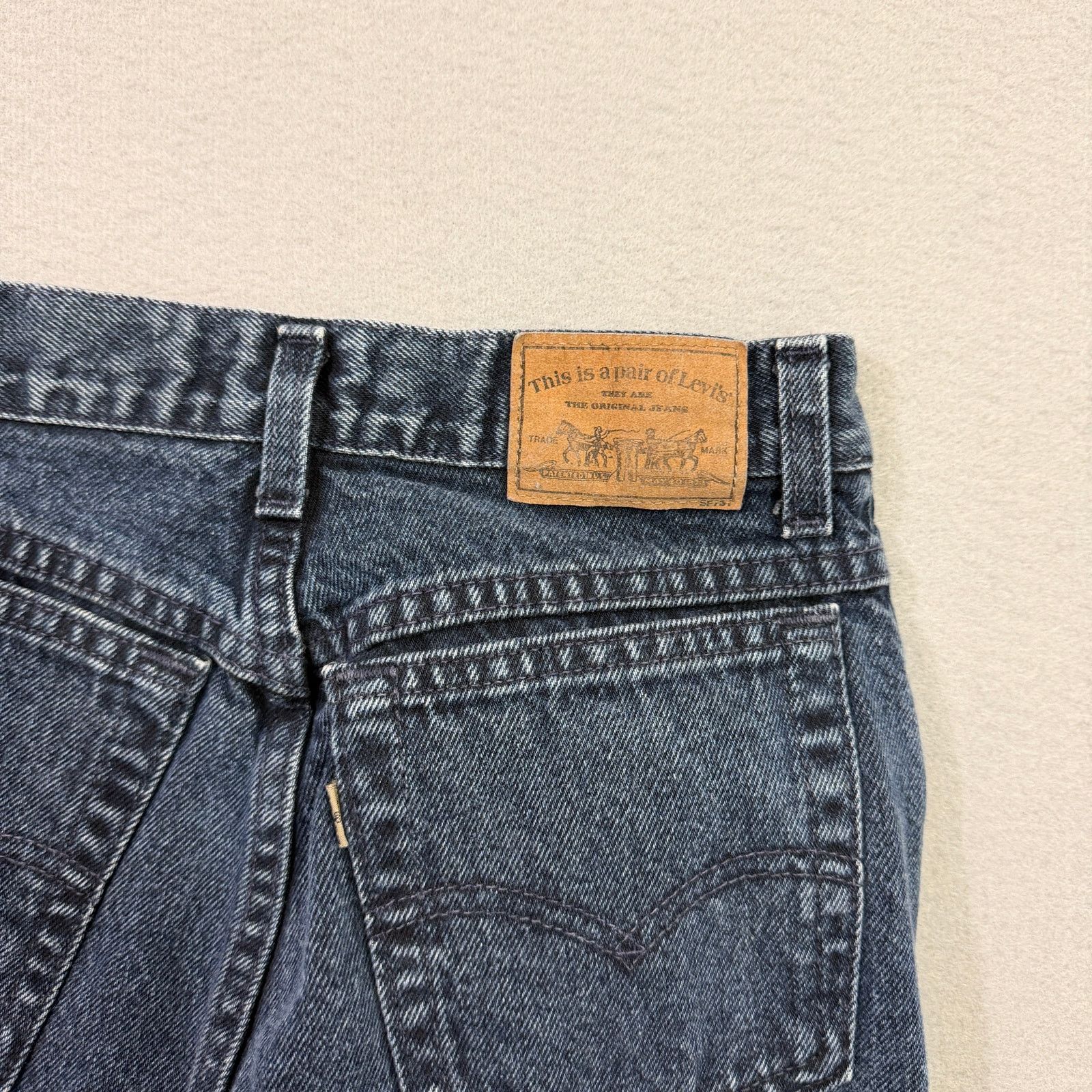 Vintage Vintage Levis 900 Jeans Women's 7 (26x31) Blue Mom High Rise Size 26" / US 2 / IT 38 - 6 Thumbnail