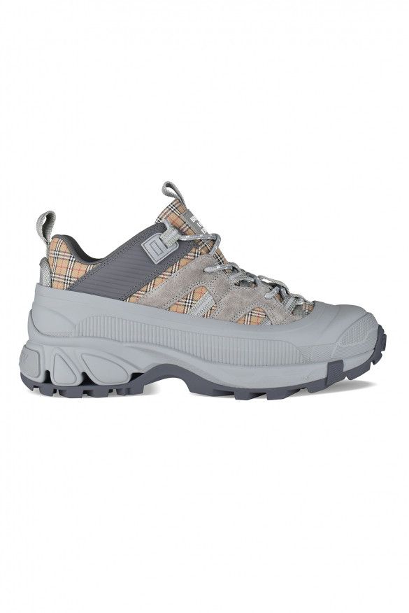Burberry Arthur Sneakers Size US 7 / EU 40 - 1 Thumbnail