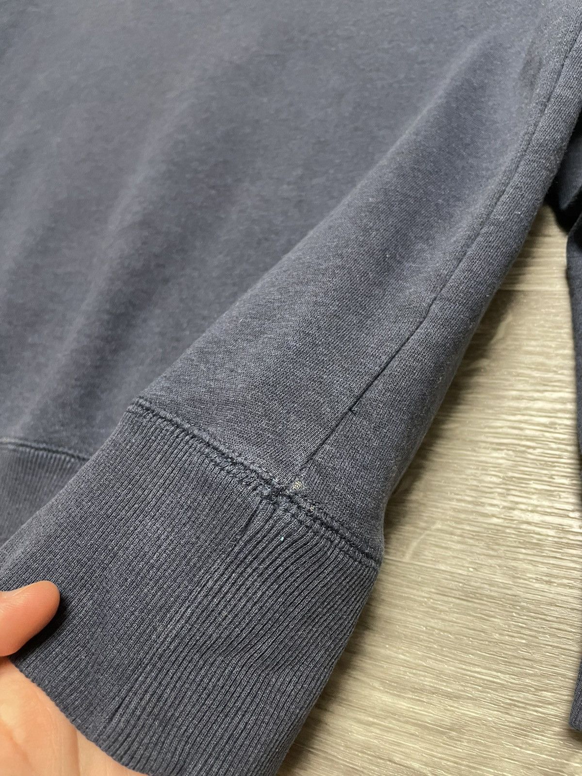 Nike Vintage Nike Navy Blue Basic Sweatshirt Crewneck Gray Tag Size US L / EU 52-54 / 3 - 7 Thumbnail