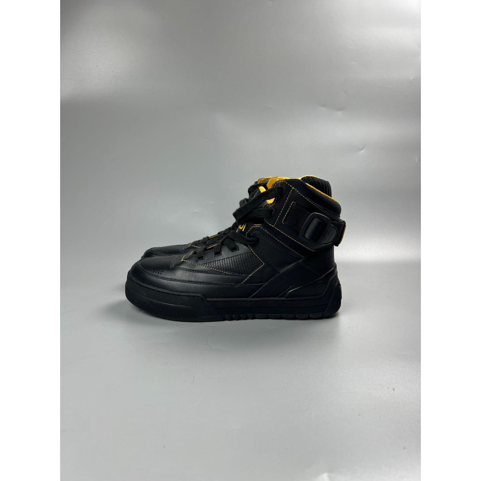 Fendi Fendi Roma Hi Top Leather Sneakers (Y0883) Size US 8 / EU 41 - 7 Thumbnail