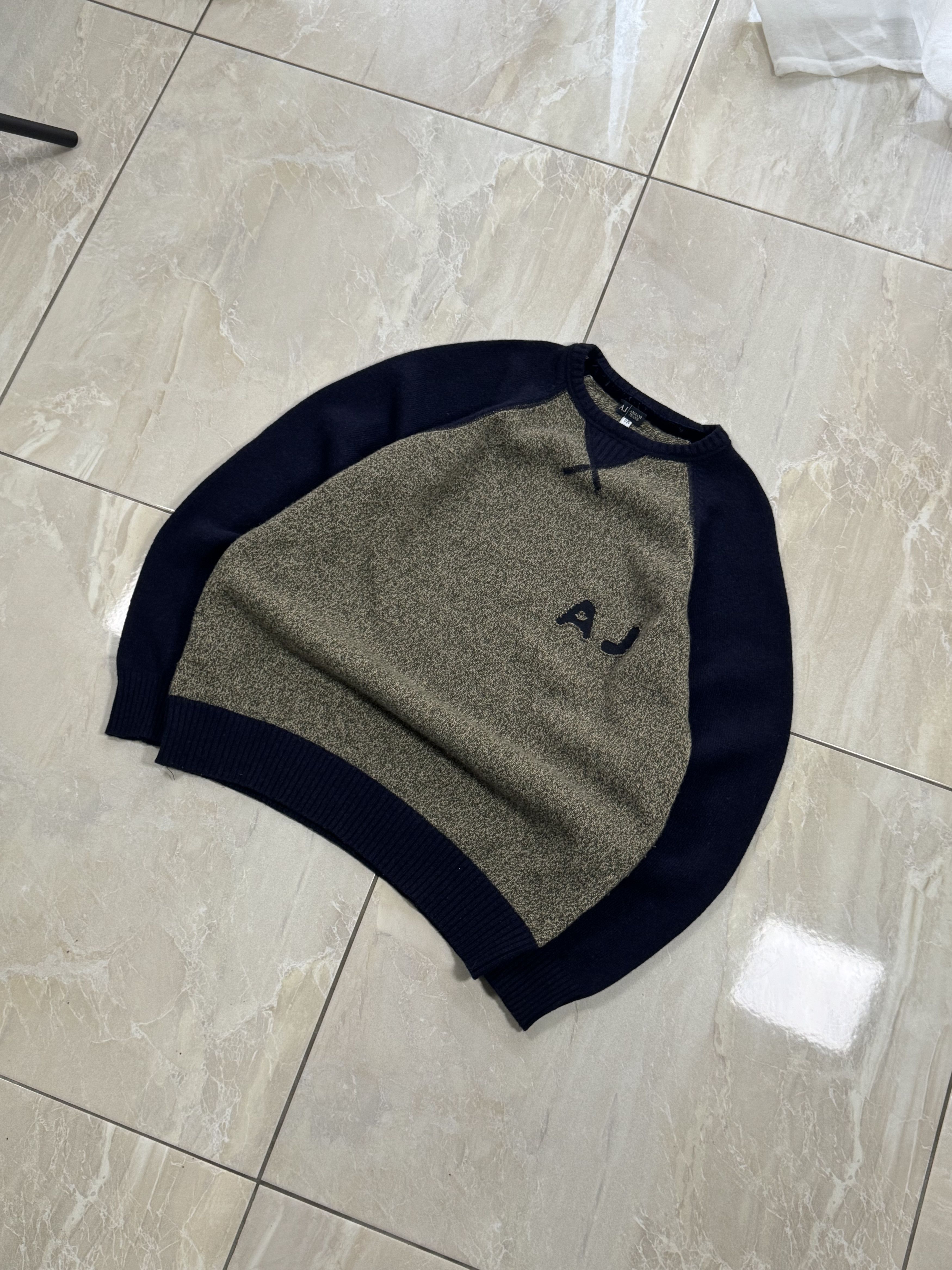 Giorgio Armani Vintage Armani Jeans Beige & Navy 00S Wool Knit Jumper Size US XL / EU 56 / 4 - 2 Thumbnail