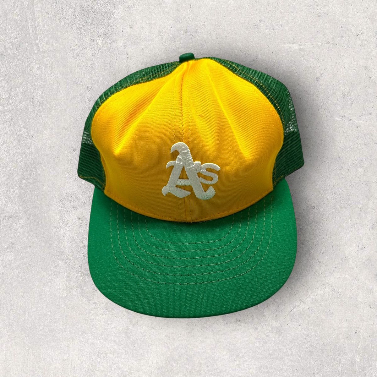 MLB × Vintage Vintage Oakland A’s trucker hat Size ONE SIZE - 1 Thumbnail