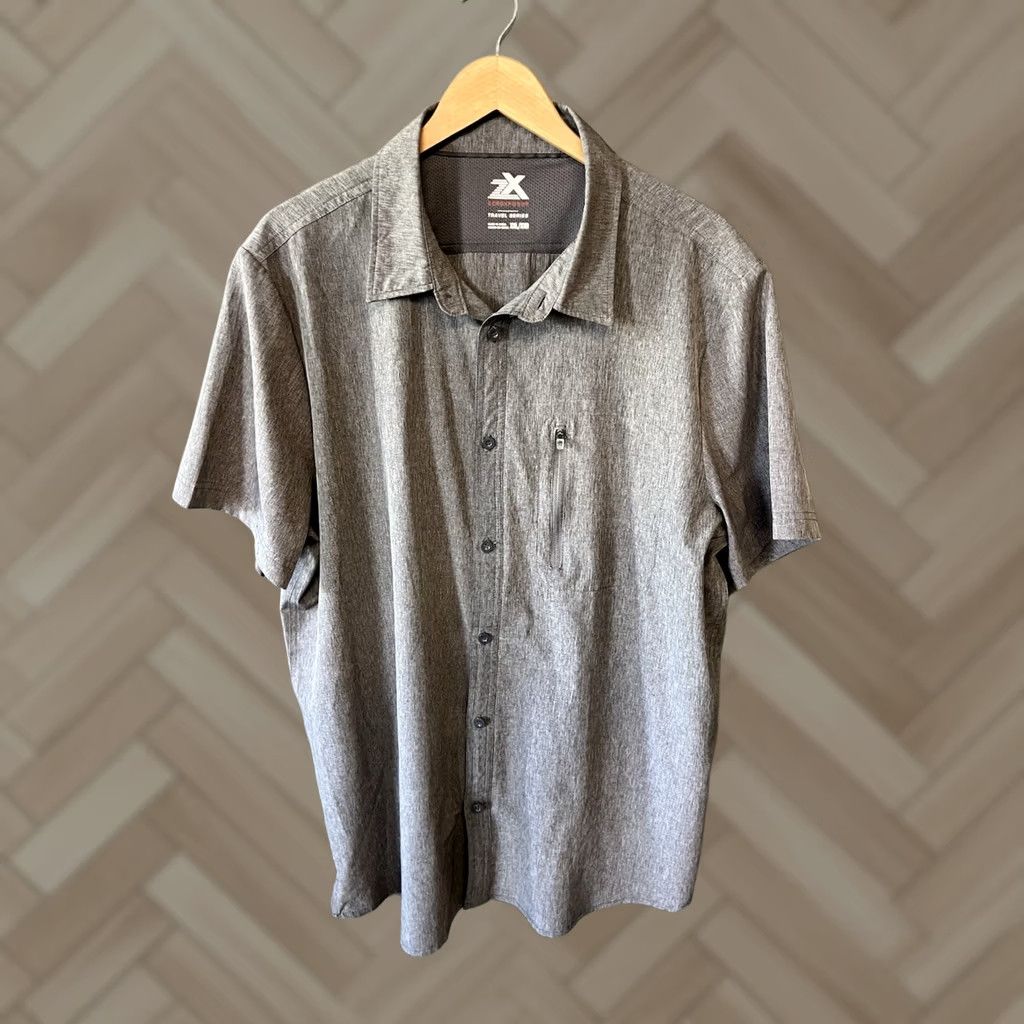 ZeroXposur ZeroXposur Travel Series Men’s 2XL Short Sleeve Button Up W/ Front Zipper Pocket Shirt Ladies? Size US 39 - 1 Thumbnail
