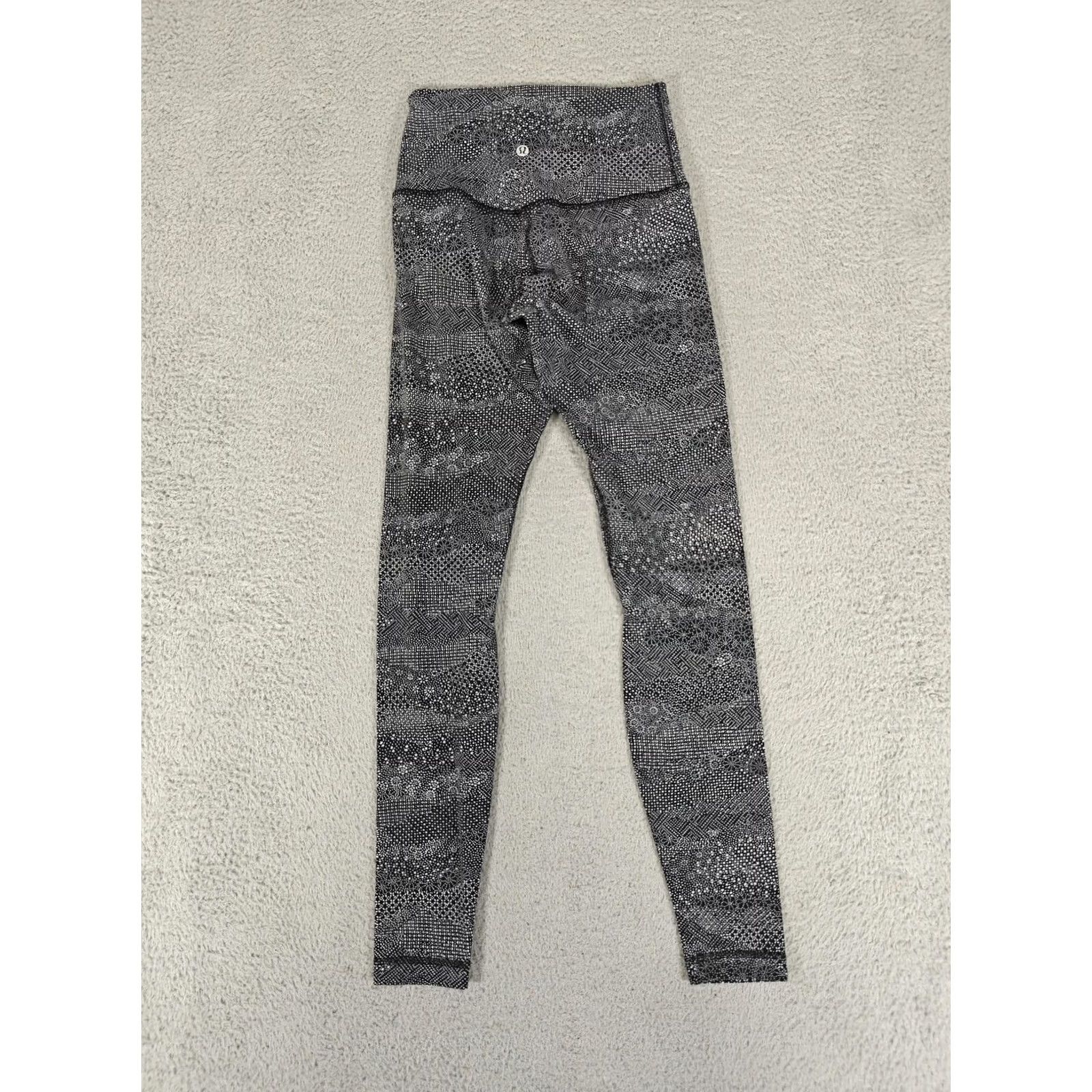 Lululemon VINTAGE Lululemon Pants Womens 4 Black White Speckle High Rise Leggings Yoga LW5BLS Size 27" / US 4 / IT 40 - 3 Thumbnail