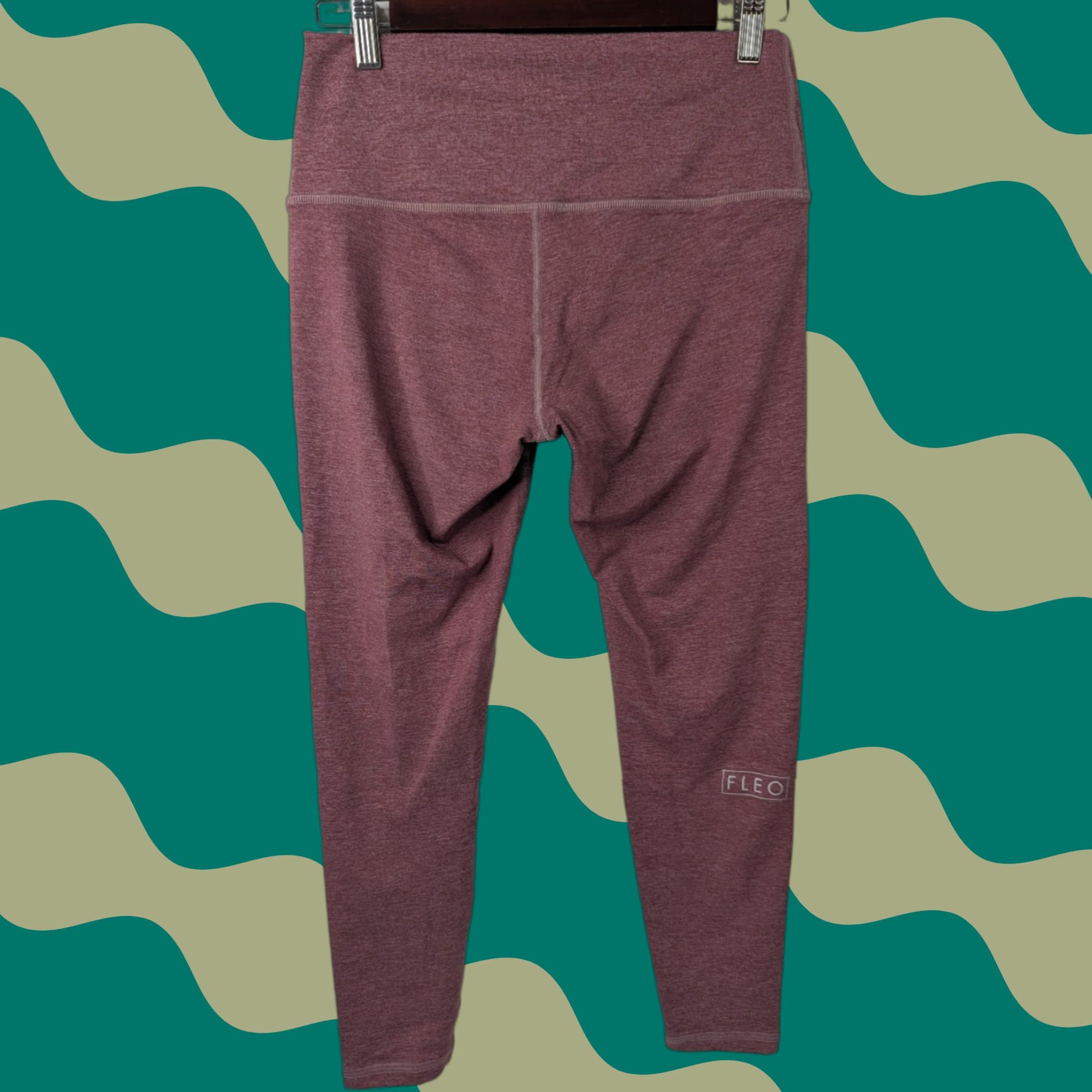 Vintage FLEO Leggings Athletic 25" Inseam Maroon Women's XL Compression Pull On Size 40" / US 18 - 1 Thumbnail