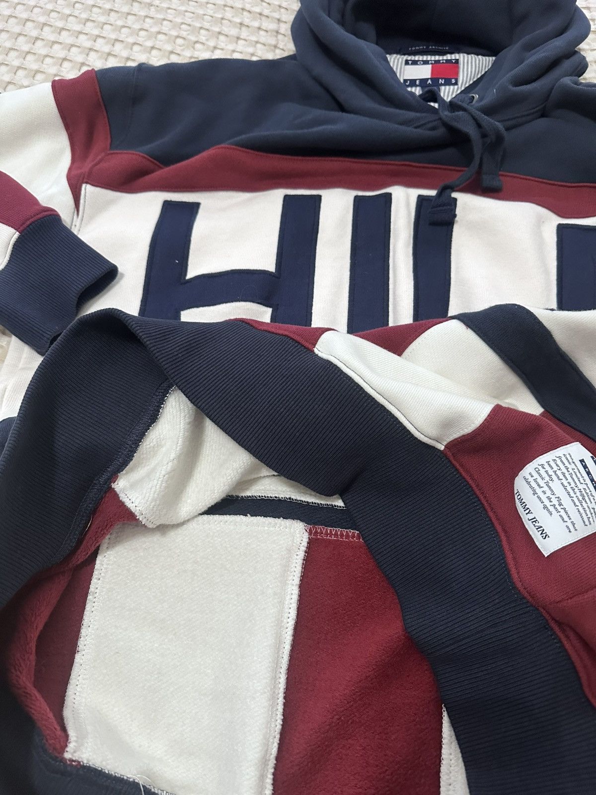 Tommy Hilfiger Vintage Tommy Hilfiger striped hoodie Size US M / EU 48-50 / 2 - 4 Thumbnail
