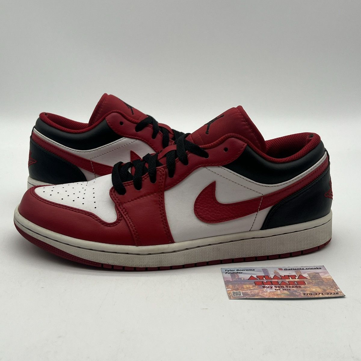 Nike Air Jordan 1 low reverse black toe Size US 10.5 / EU 43-44 - 1 Thumbnail