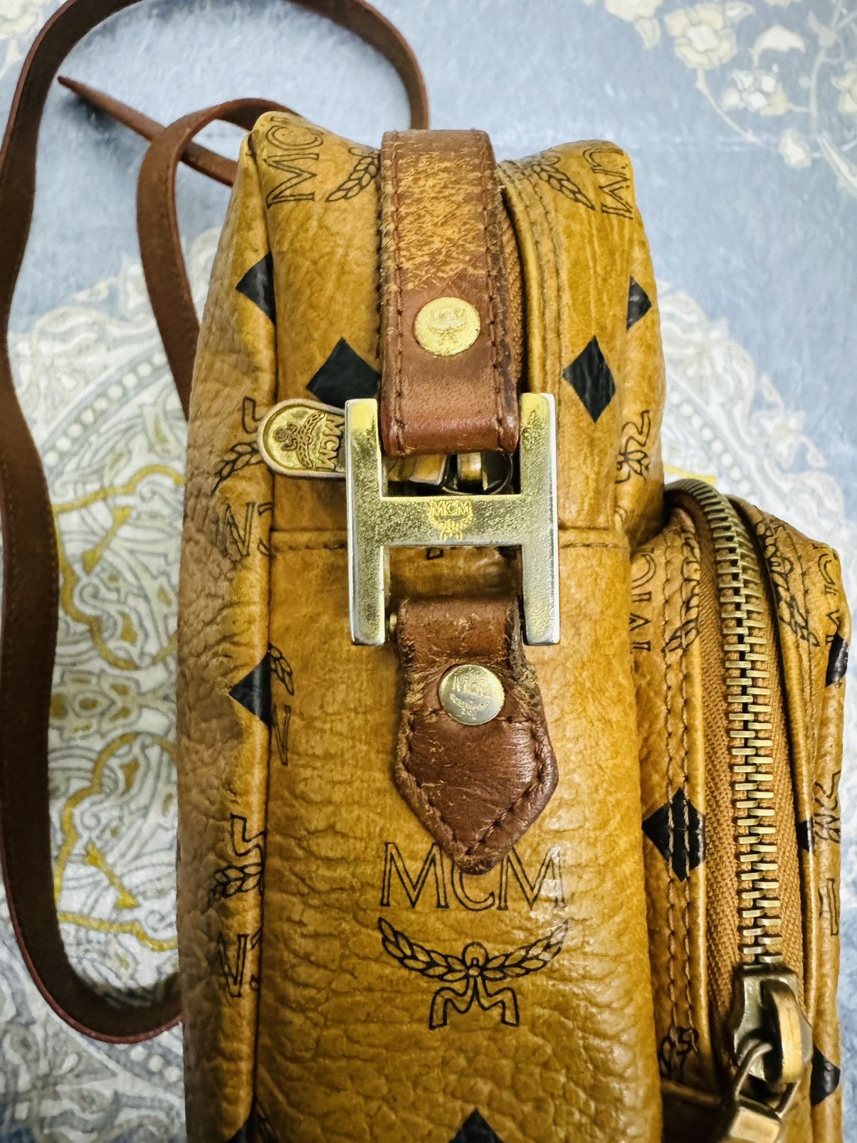 MCM × Vintage RARE ‼️ VINTAGE MCM AMAZON DESIGN Size ONE SIZE - 5 Thumbnail