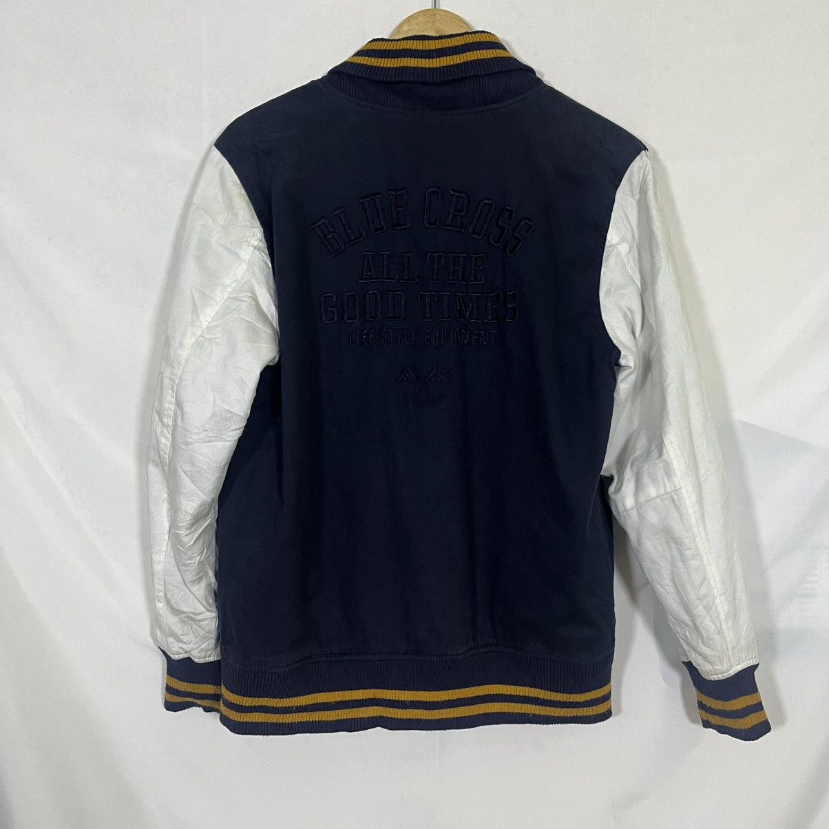 Vintage VTG BLUE CROSS CLASSIC VARSITY LETTERMAN Size US L / EU 52-54 / 3 - 8 Thumbnail