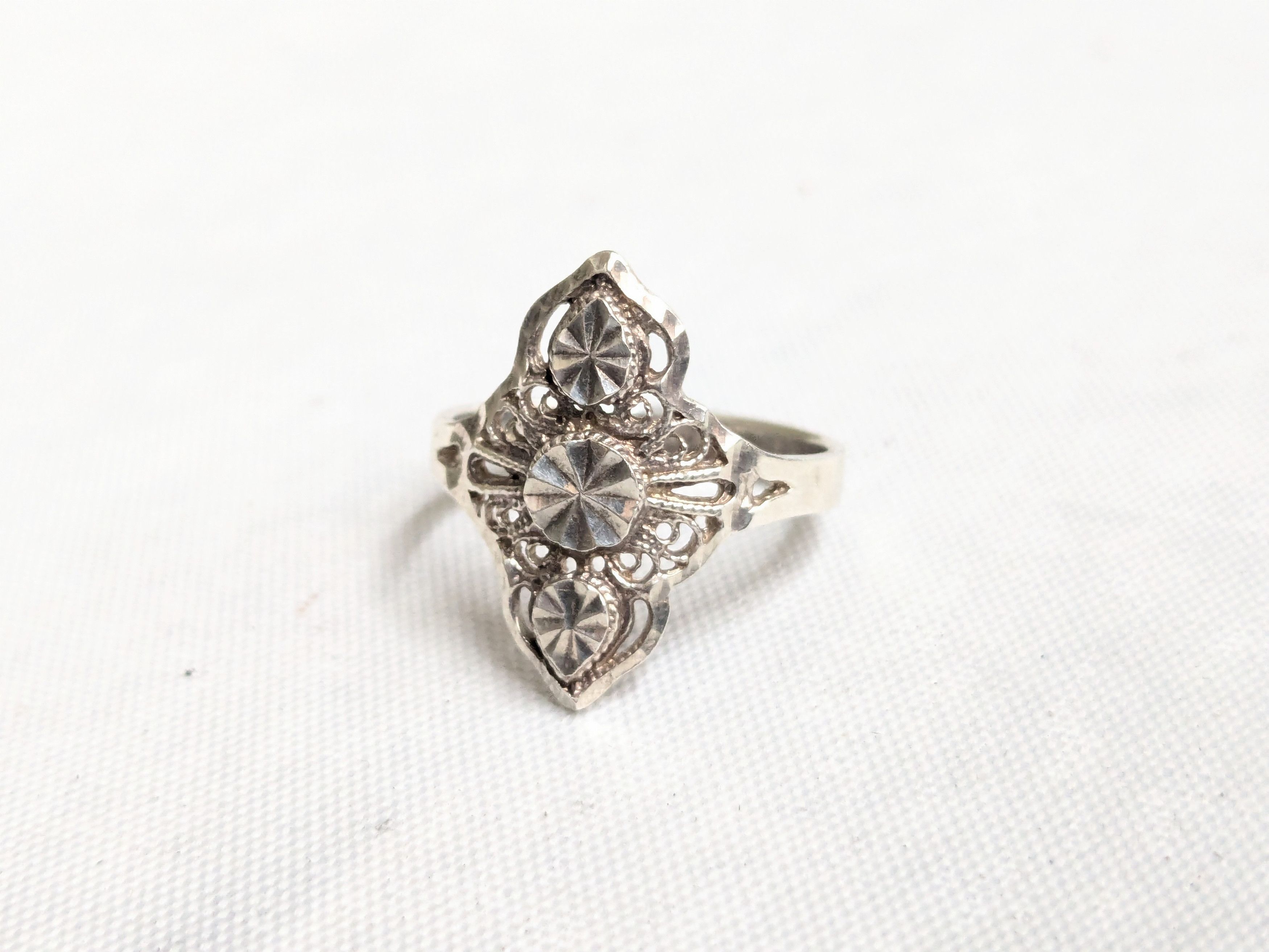 Jewelry Vintage Beverly Hills Sterling Silver Ring Filigree 8.75 Size ONE SIZE - 1 Thumbnail