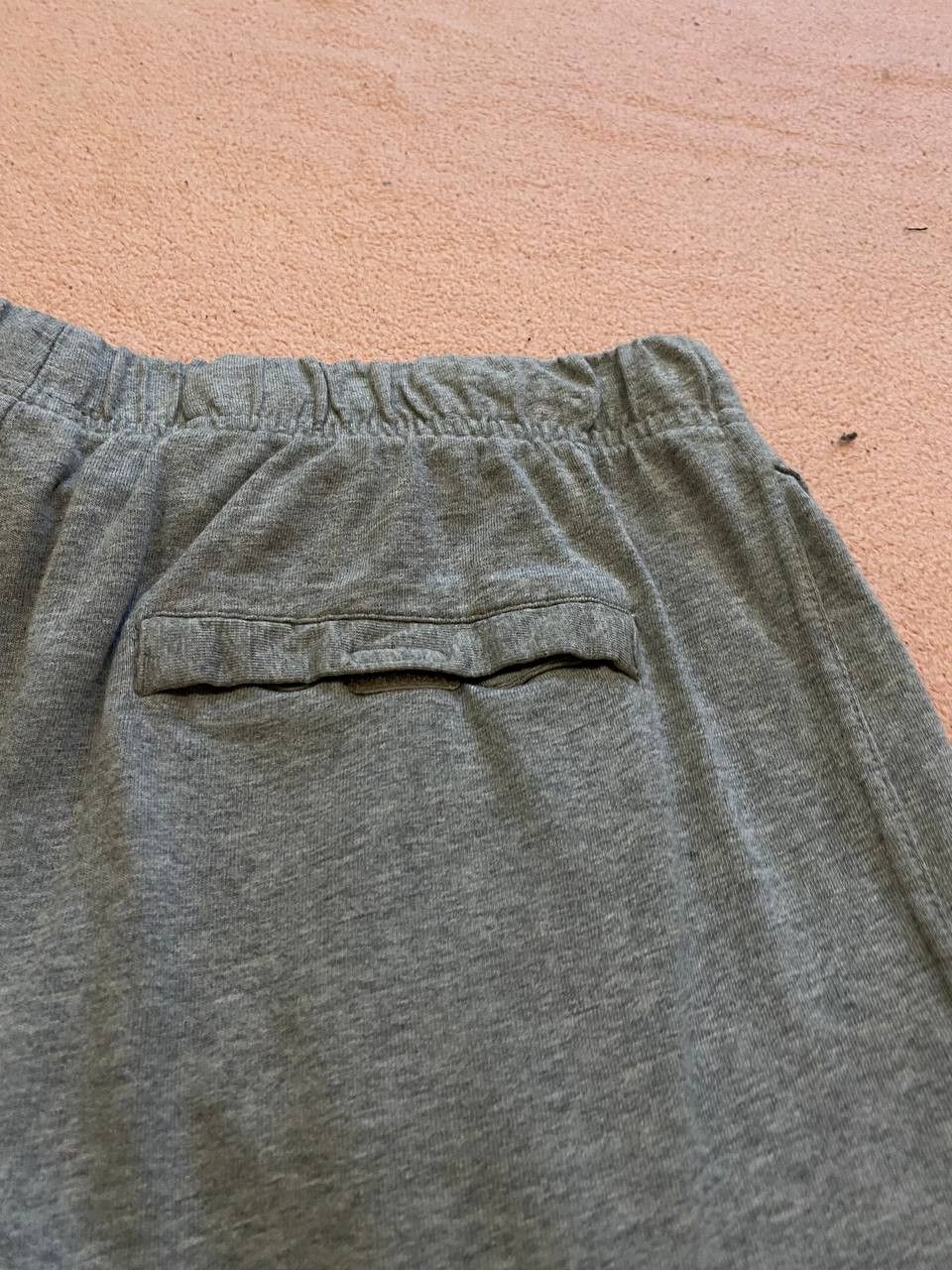 Nike Y2K shorts Nike gray Vintage logo Size US 36 / EU 52 - 18 Thumbnail