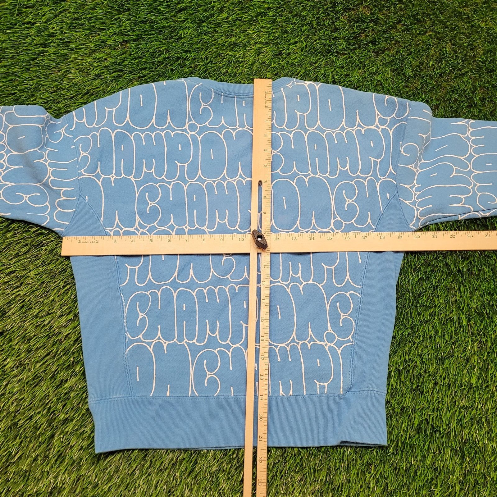 Champion VTG Champion Reverse Weave Sweatshirt Womens M Cropped Boxy Size M / US 6-8 / IT 42-44 - 6 Thumbnail