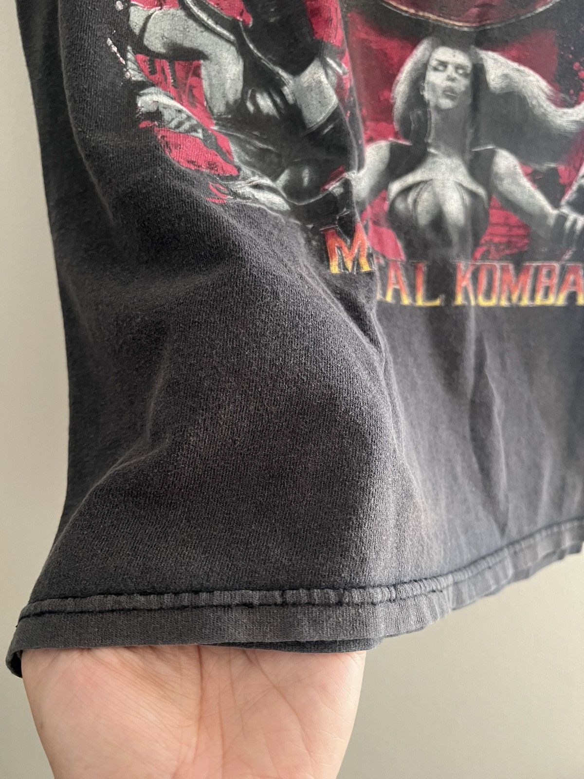 Other Vintage Mortal Kombat Girls Graphic Game T Shirt XL Size US XL / EU 56 / 4 - 7 Thumbnail